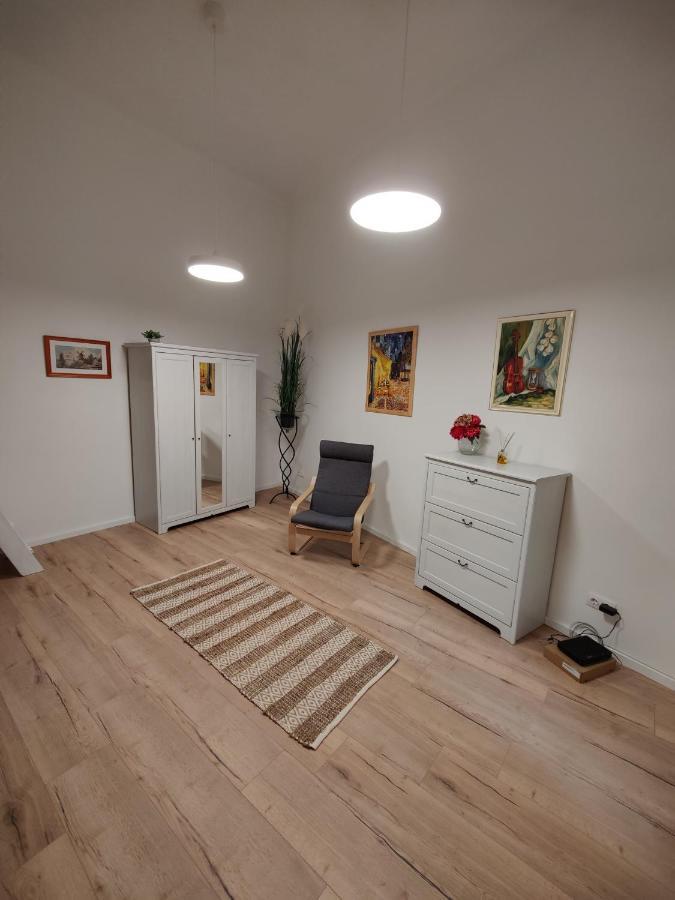 Calm, Artistic Apartment 9Th Distric Central City Budapest Exterior foto